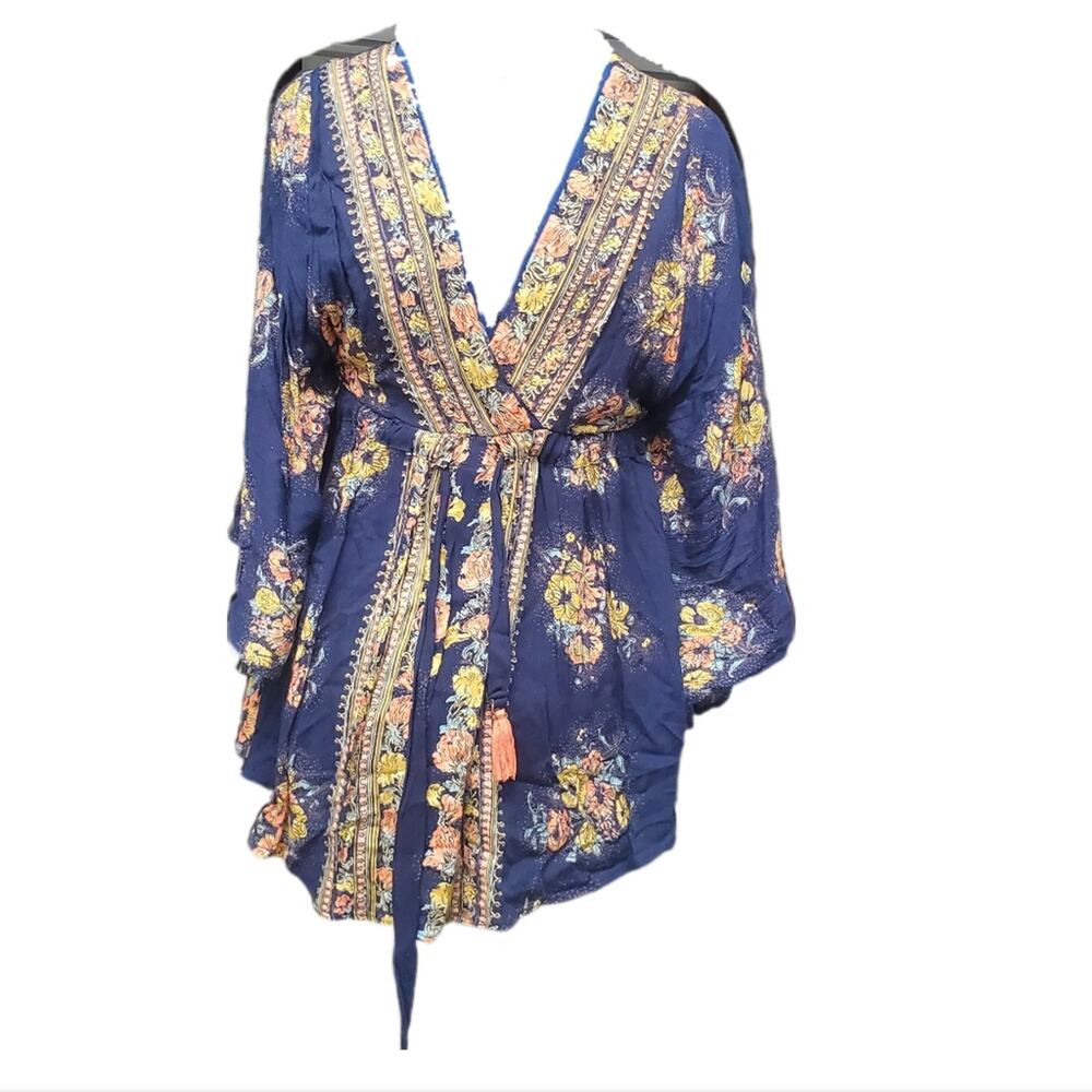 Angie's butterfly sleeve kimono top S Small